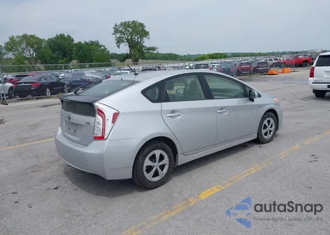 2013 Toyota Prius z USA, uszkodzony, nr VIN JTDKN3DU2D5608507